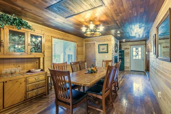 Perch - The Yellow Cabin: Hot tub, game room, stone firepit, pet friendly - Image 4