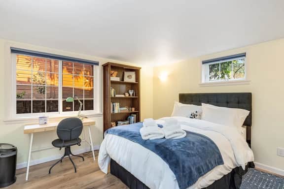 Perch - Wedgwood Haven: Spacious | Office | Family-Friendly - Image 4