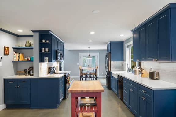 Perch - Stylish 3BR Retreat | Open Living + Free Parking - Image 3