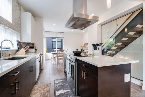 Perch - Traveler's Gem: Walk to Space Needle | 3BR/3BA Home w Views - Image 2