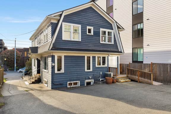 Perch - Vintage Seattle Gem: Spacious, Stylish, Parking - Image 5