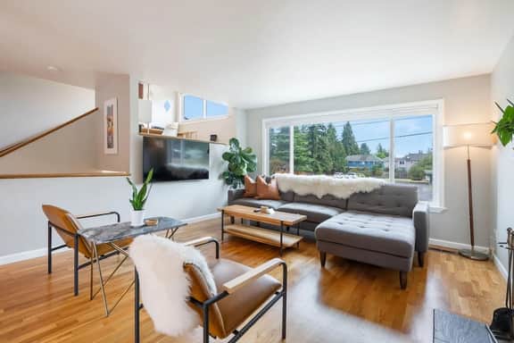 Perch - Gathering Spot: Spacious 5BR home in Shoreline - Image 2