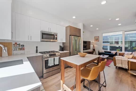 Perch - Urban Abode 22: Modern & Stylish Townhome; Heart of Capitol Hill - Image 2
