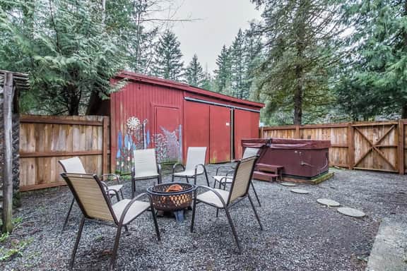 Perch - Chester Cbin: Cozy rustic cabin with AC! Pet Friendly - Image 4