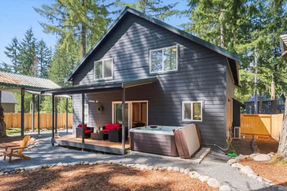 Perch - Cozy Forest Haven Cabin w/ Private Hot Tub - Image 4