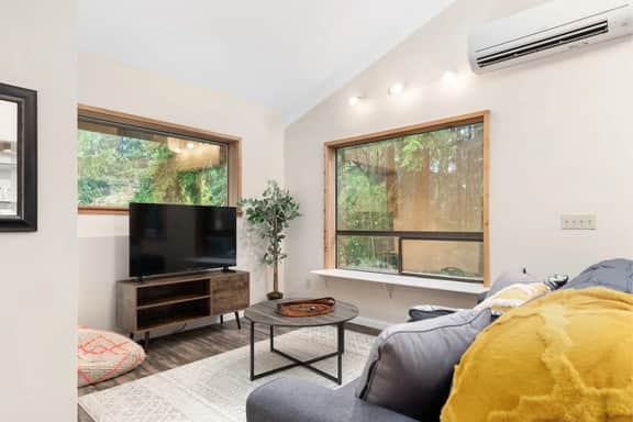 Perch - Rhododendron Loft: Cozy Getaway, Historic Reserve! - Image 5