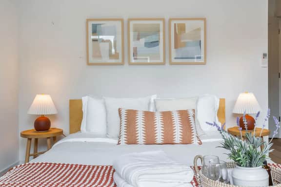 Perch - Capitol Luxe Six: Central Capitol Hill | Walk score 96 - Image 3
