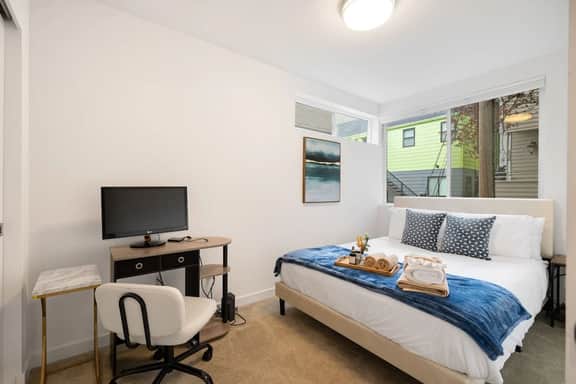 Perch - Capitol Luxe F | Prime Location in Cap Hill | Walk Score 96 - Image 3