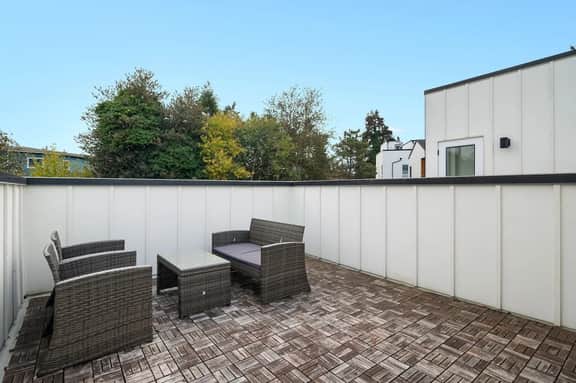 Perch - Sand Point Haven: Spacious 3BR w Parking|UW & Children's hospital - Image 4