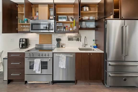 Perch - Centro Guesthouse F: Walkable, Parking, Rooftop Deck & Pet Friendly - Image 2