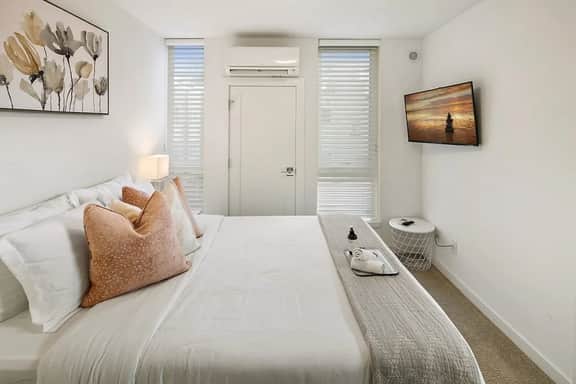 Perch - Centro Guesthouse F: Walkable, Parking, Rooftop Deck & Pet Friendly - Image 4