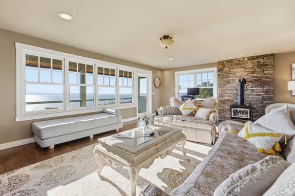 Perch - Studio Retreat | Private Balcony | Sunset Views - Image 2