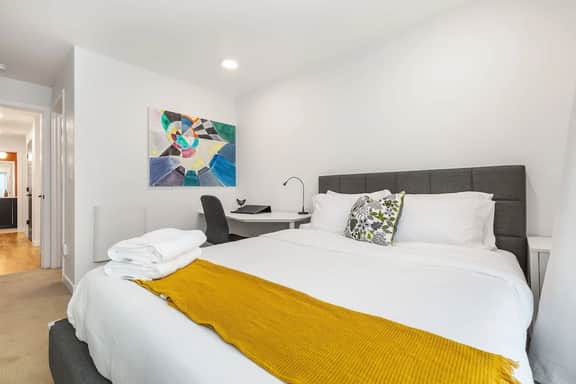 Perch - Marion Manor 16: Modern Townhome 10 mins from Seattle U & Swedish - Image 5