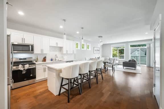 Perch - Modern Seattle Retreat w/ AC, Garage & Decks - Image 4