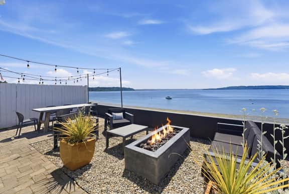 Perch - Waterfront Cabana | Puget Sound & Rainier Views - Image 4