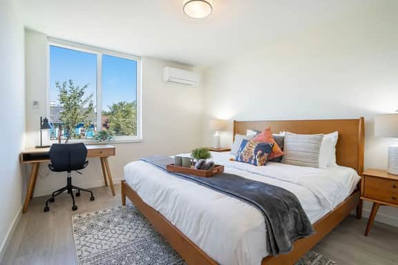 Perch - Urban Reflections 13: WS 97! Spacious 3BR/2BA w Space Needle view - Image 3